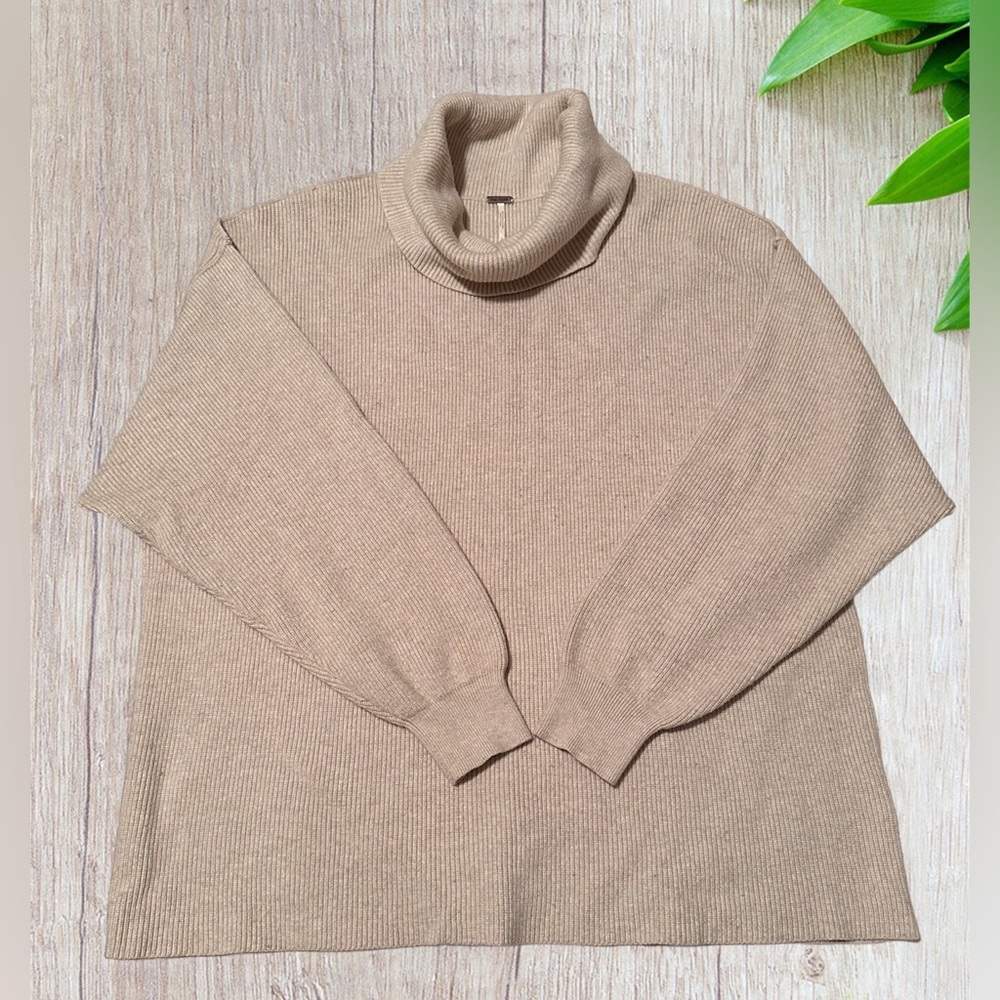 Free People Softly Structured Knit Sweater Size L - Picture 2 of 8